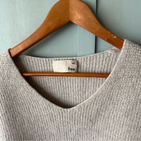 Wilfred Free Aritzia Wolter Waffle Knit Italian Merino Wool V-Neck Sweater Sz M - Picture 6 of 13